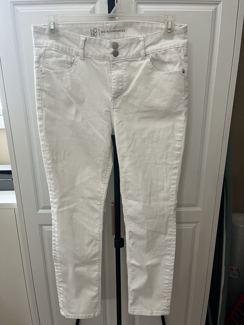 No Boundaries White Skinny Denim Pants Junior Size 13 Double Button Zip